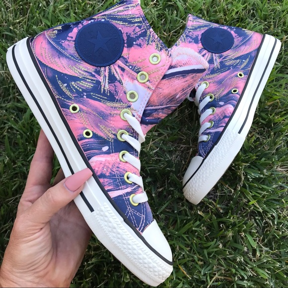 Converse Shoes - NWOB CONVERSE ALL-STAR CHUCK TAYLOR WOMENS SIZES